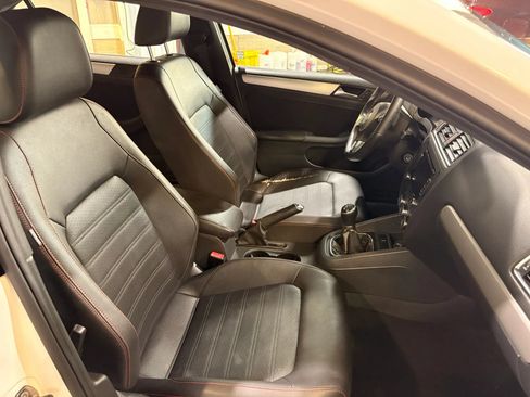 Used 2013 Volkswagen Jetta GLI Autobahn FWD image 19