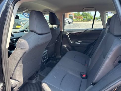 Used 2025 Toyota RAV4 LE AWD/4WD image 13