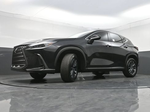 Used 2025 Lexus NX 250 FWD w/ Towing Package (2000 Lbs) image 26