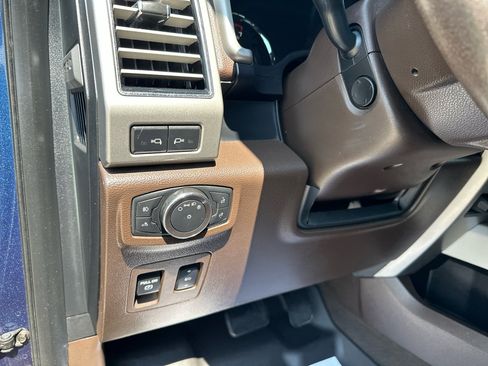 Used 2018 Ford F150 King Ranch image 43
