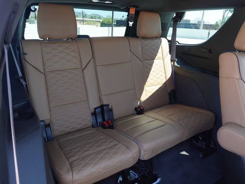 Used 2023 Cadillac Escalade Premium Luxury image 10