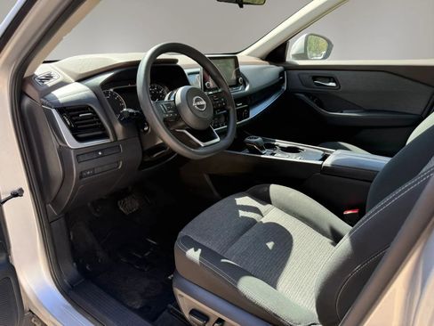 Used 2022 Nissan Rogue SV FWD image 16