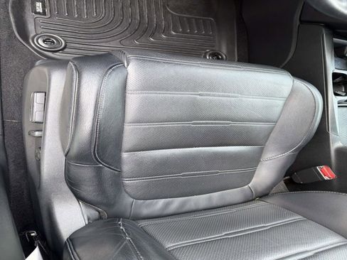Used 2017 Honda CR-V Touring image 11