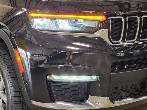 Used 2022 Jeep Grand Cherokee L Limited w/ Luxury Tech Group II RWD image 13