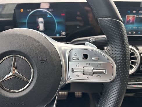 Used 2021 Mercedes-Benz GLA 250 image 19