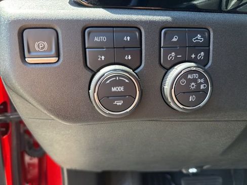 Used 2024 Chevrolet Silverado 2500 LTZ AWD/4WD image 12