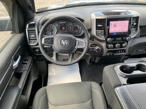 Used 2025 RAM 1500 Big Horn AWD/4WD image 17