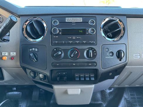 Used 2010 Ford F450 XLT image 12