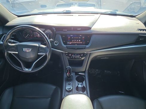 Used 2021 Cadillac XT6 Luxury image 21
