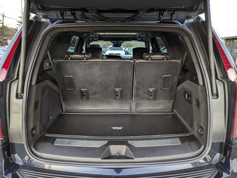 Used 2023 Cadillac Escalade Sport Platinum w/ LPO, Floor Liner Package image 44