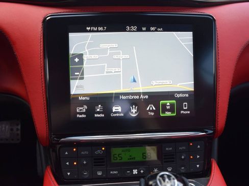 Used 2019 Maserati GranTurismo Sport RWD image 41