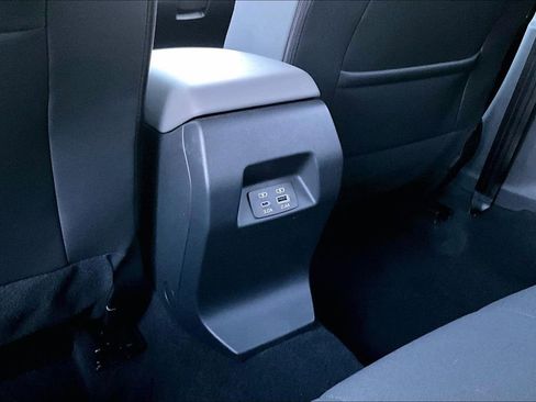 Used 2024 Subaru Crosstrek 2.0i Premium image 10