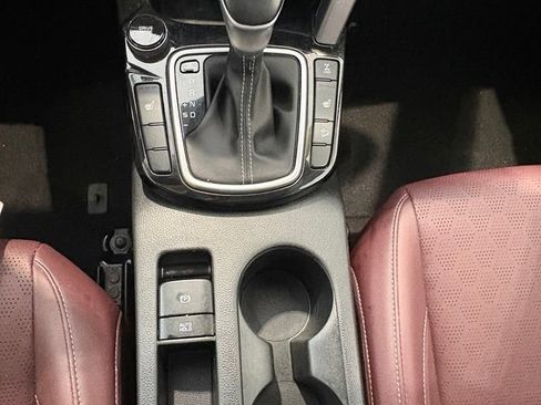Used 2023 Kia Seltos SX w/ SX Sunroof Package AWD/4WD image 21