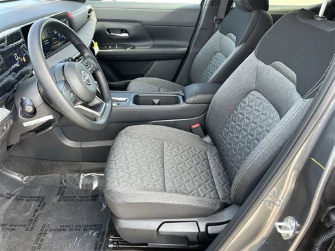 New 2026 Nissan Kicks SV image 13