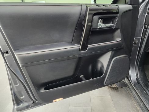 Used 2020 Toyota 4Runner Venture image 35