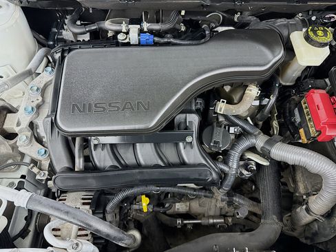 Used 2021 Nissan Rogue Sport S image 37