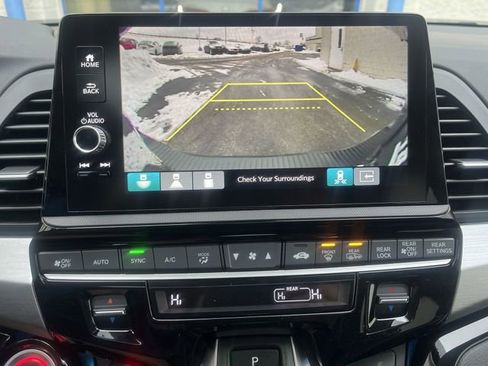 New 2026 Honda Odyssey Touring image 25