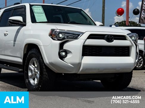 Used 2023 Toyota 4Runner SR5 Premium w/ Moonroof Package RWD image 33