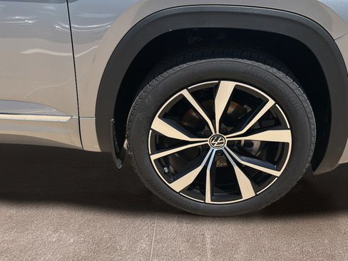 New 2026 Volkswagen Atlas Cross Sport SEL Premium R-Line AWD/4WD image 9
