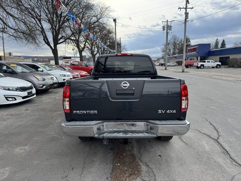 Used 2012 Nissan Frontier SV w/ SV Premium Utility Pkg image 5