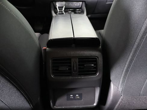Used 2023 Nissan Rogue SV AWD/4WD image 48