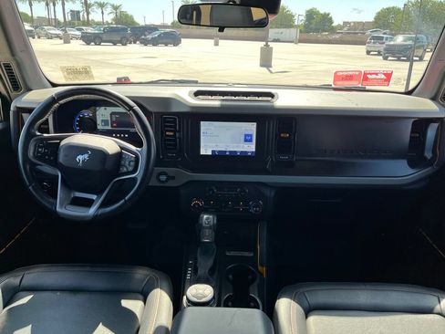 Used 2023 Ford Bronco Badlands AWD/4WD image 14