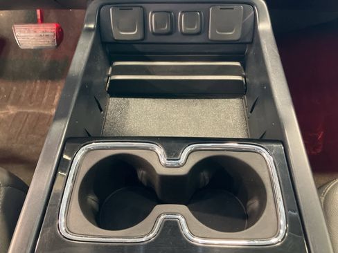 Used 2014 GMC Sierra 1500 SLT w/ SLT Preferred Package image 18