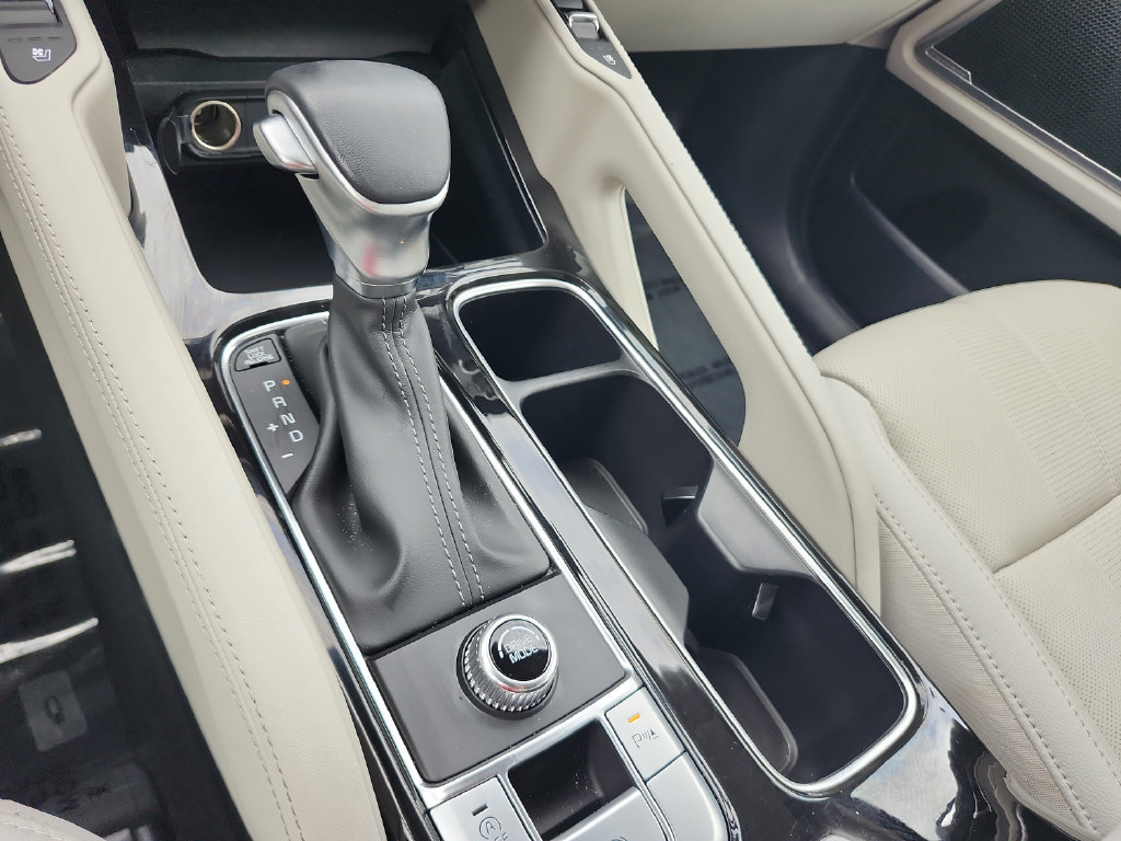 Used 2024 Kia Telluride EX w/ EX Captain's Chair Package FWD image 28
