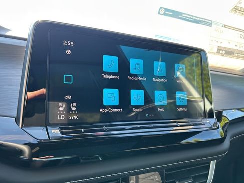 New 2026 Volkswagen Atlas Cross Sport SE image 33