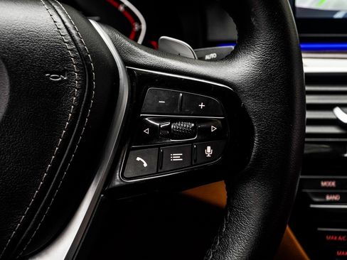 Used 2023 BMW 530i xDrive w/ Premium Package image 27