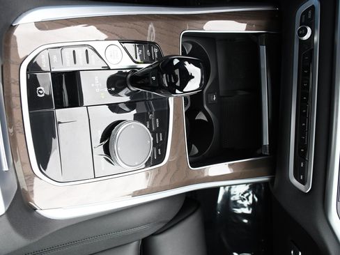 Used 2022 BMW X5 xDrive40i w/ Premium Package image 15