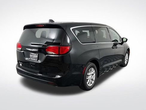 New 2026 Chrysler Voyager LX image 7
