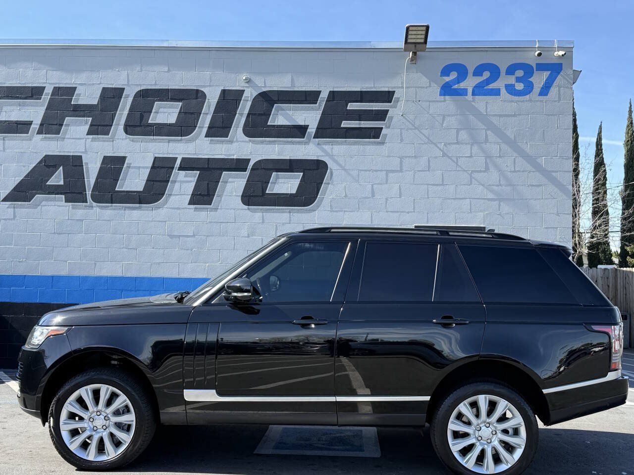 Used 2016 Land Rover Range Rover Supercharged AWD/4WD image 25