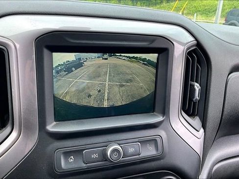 Used 2019 Chevrolet Silverado 1500 Custom Trail Boss AWD/4WD image 15