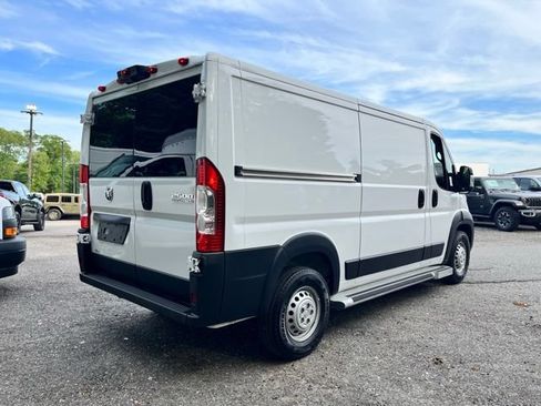 Used 2025 RAM ProMaster 2500 w/ U-Haul Equipment Group FWD image 6