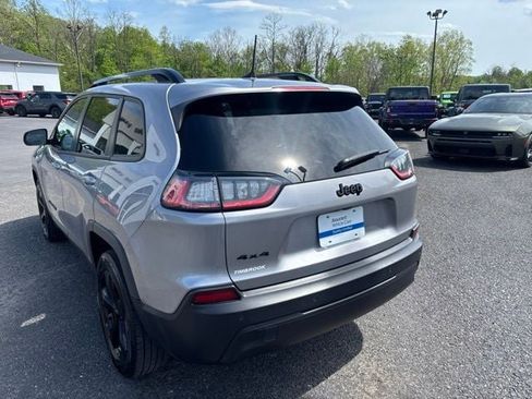Used 2021 Jeep Cherokee Latitude Plus AWD/4WD image 3