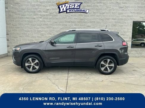 Used 2019 Jeep Cherokee Limited AWD/4WD image 9