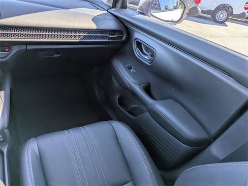 Used 2023 Honda HR-V EX-L image 17