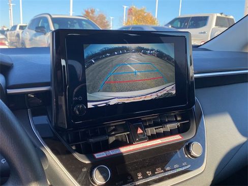 Used 2025 Toyota Corolla LE image 28