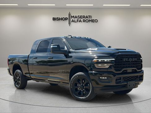 Used 2026 RAM 2500 Laramie AWD/4WD image 8