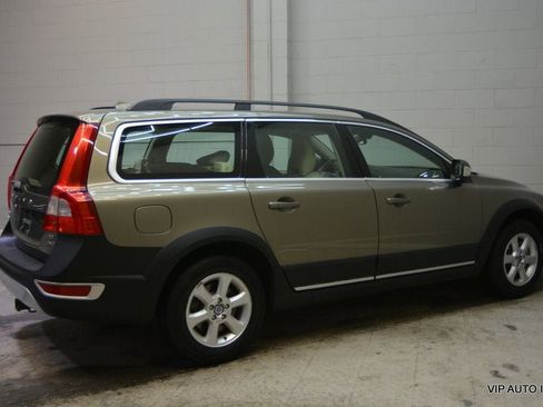 Used 2010 Volvo XC70 3.2 image 30