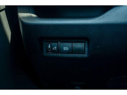 Used 2025 Toyota RAV4 XLE AWD/4WD image 27