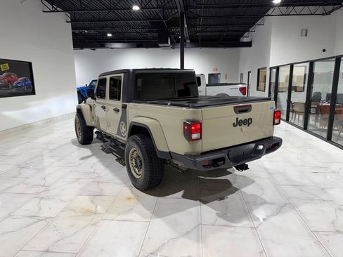 Used 2020 Jeep Gladiator Overland w/ Popular Equipment Package AWD/4WD image 12