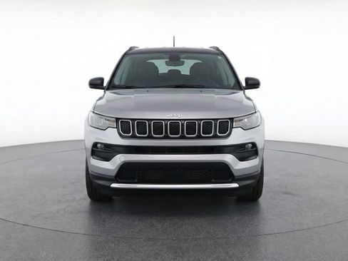 Used 2025 Jeep Compass Limited image 2