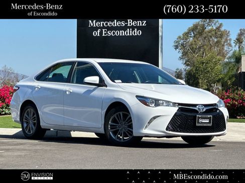 Used 2016 Toyota Camry SE FWD image 1