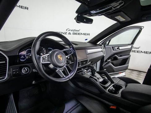 Used 2023 Porsche Cayenne Coupe AWD/4WD image 20