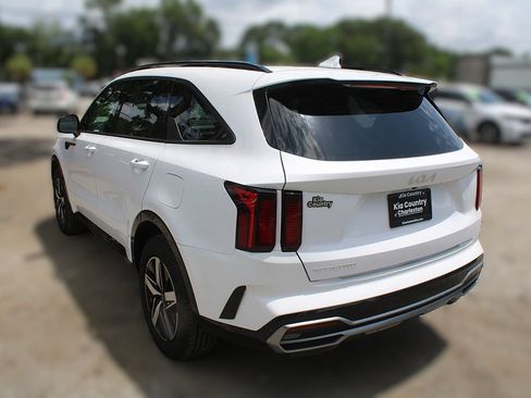 Certified 2023 Kia Sorento S w/ Panoramic Sunroof Package FWD image 12