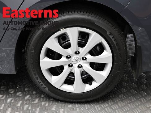 Used 2025 Toyota Corolla LE FWD image 8