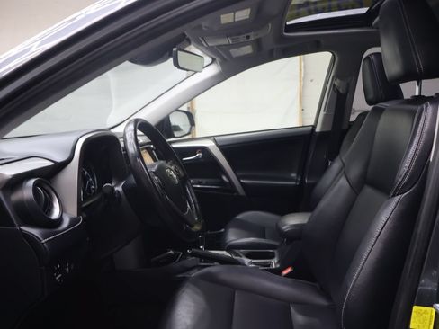 Used 2016 Toyota RAV4 Limited AWD/4WD image 17