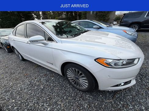 Used 2014 Ford Fusion Titanium image 1